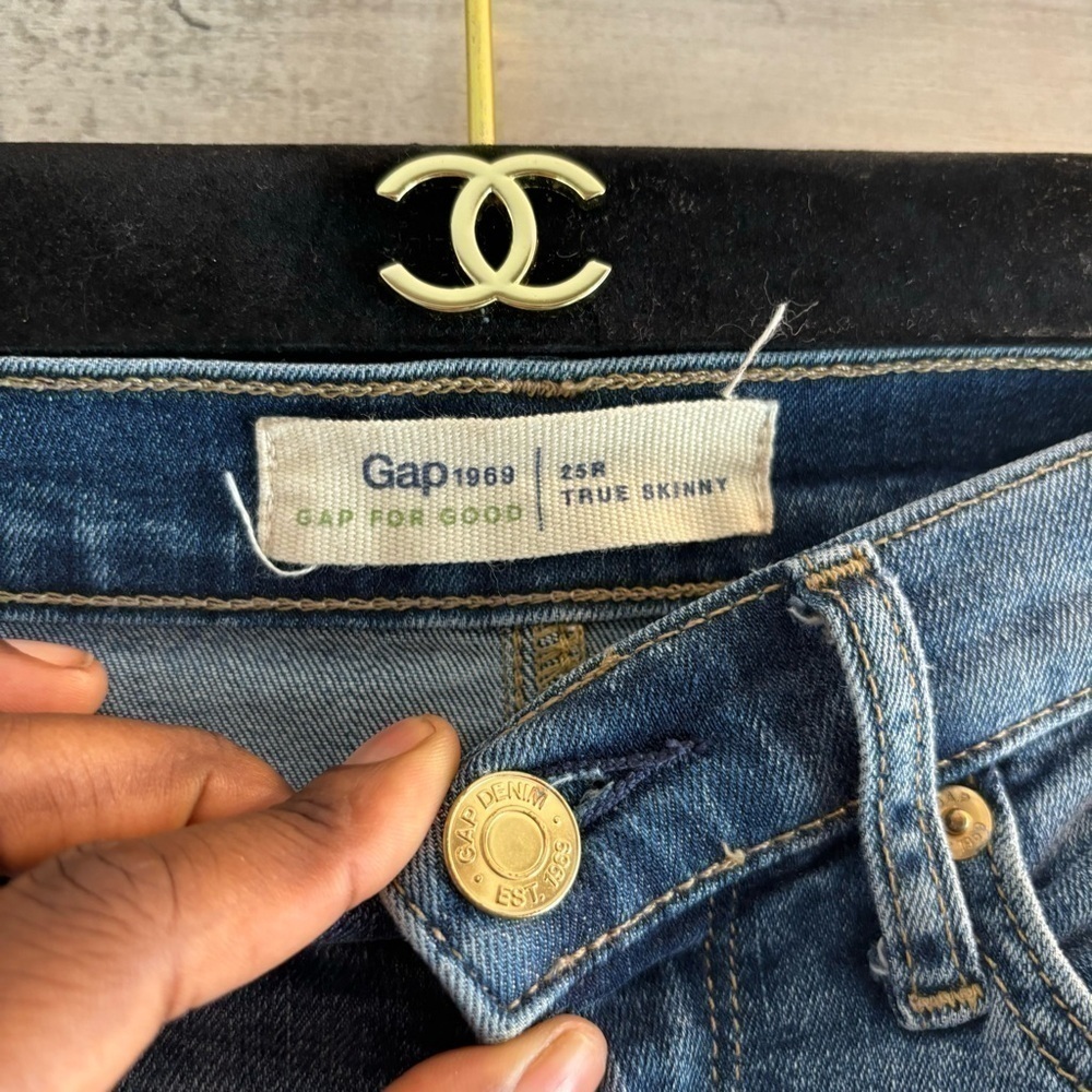 GAP Gold Distressed True Skinny Jeans - Picture 12 of 13